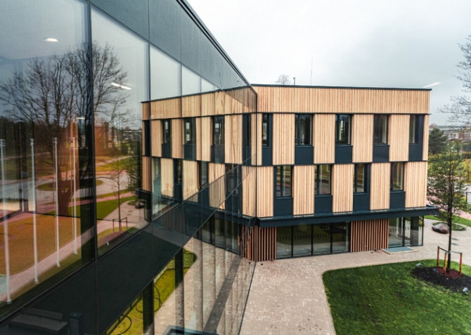 Biroja telpas A klases biroju ēkā Mežaparkā.  Telpas ir piemērotas salonam, veikalam vai Rīga - foto 2