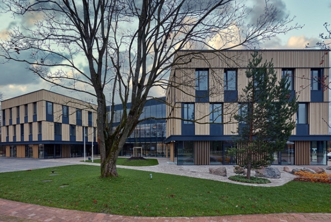 Biroja telpas A klases biroju ēkā Mežaparkā.  Telpas ir piemērotas salonam, veikalam vai Rīga - foto 1