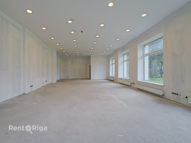 Jaunas, plašas un modernas telpas Klusajā centrā.  Piedāvājam nomai mūsdienīgas un stilīgas Rīga - foto 2