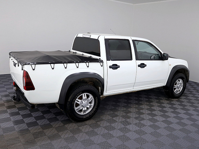 Isuzu D-Max Doublecab Facelift 2.5 TD 100kW Tallina - foto 3