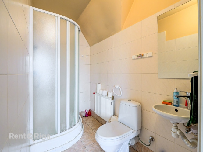 Офис на третьем этаже с двумя отдельными кабинетами и приёмной.  Предлагаем в Рига - изображение 9