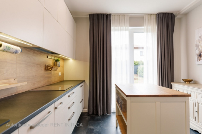 Piedāvājam ilgtermiņa īrei ērtu ģimenes māju Vīkuļos, Babītes pagastā. Īpašums sastāv Rīgas rajons - foto 2