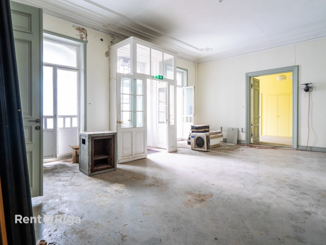 Izīrē komerctelpas Jūgendstila ēkā pilsētas centrā!  Piedāvājumā gaišas un plašas Rīga - foto 3