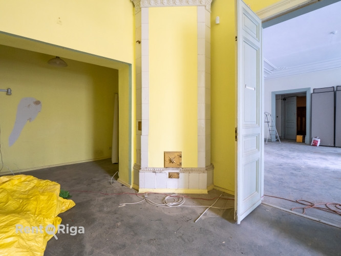 Izīrē komerctelpas Jūgendstila ēkā pilsētas centrā!  Piedāvājumā gaišas un plašas Rīga - foto 9