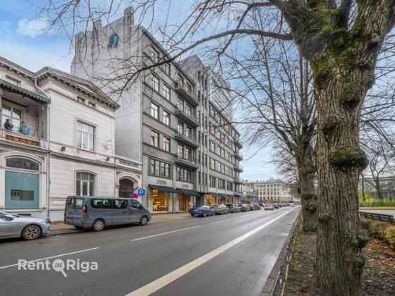 Офис с складскими помещениями на первом этаже с отдельным входом с первого этажа. Rīga