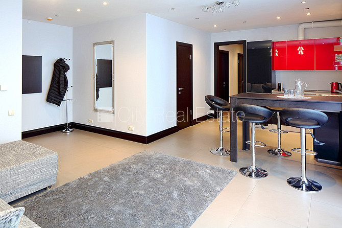 Pagalma māja, renovēta māja, labiekārtota apzaļumota teritorija, slēgts pagalms, iespēja Rīga - foto 12