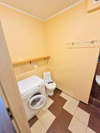 Земля в собственности, дом во дворе, кирпичные стены, благоустроенная Рига - изображение 15