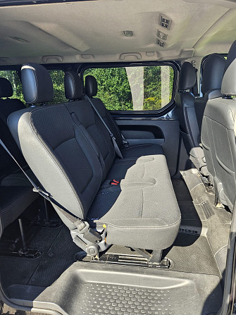 Garā bāze ar ietilpīgu bagāžnieku. 9(8+1) sēdvietas. Kopts un labi uzturēts Opel Vivaro. Visas... Rīga - foto 3