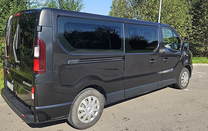 Garā bāze ar ietilpīgu bagāžnieku. 9(8+1) sēdvietas. Kopts un labi uzturēts Opel Vivaro. Visas... Rīga - foto 7
