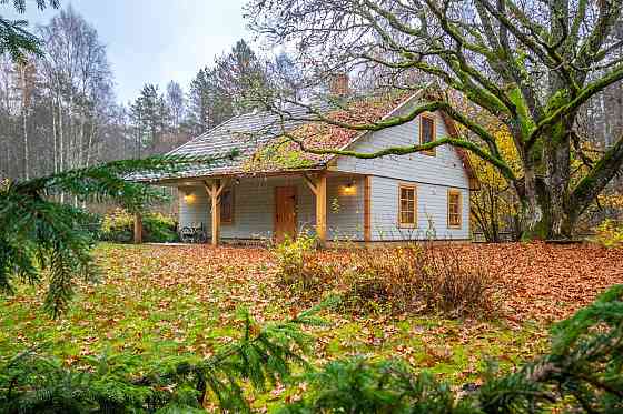 Tiek pārdots ekskluzīvs īpašums klusā jūras piekrastes teritorijā, 11 minūšu pastaigas attālumā no B Вентспилс и Вентспилсский край