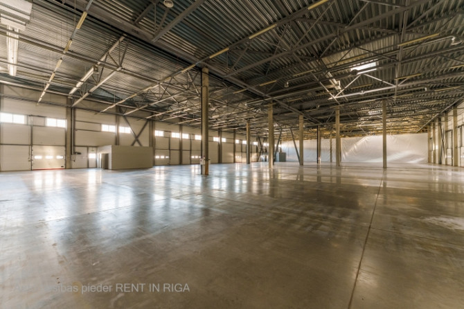 Noliktavas Daugavgrīvas un Tvaikoņu ielu krustojumā.  Fasādes ēka, ērta piekļuve no Rīga - foto 1