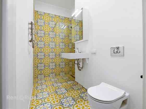 Mеблированная студия в центре Риги  Находится в отреставрированном историческом Rīga