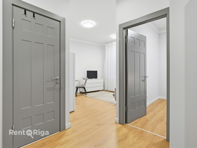 Pilnībā mēbelēts 2-istabu dzīvoklis jūgendstila ēkā Rīgas Centrā.  Krišjāņa Valdemāra Rīga - foto 3