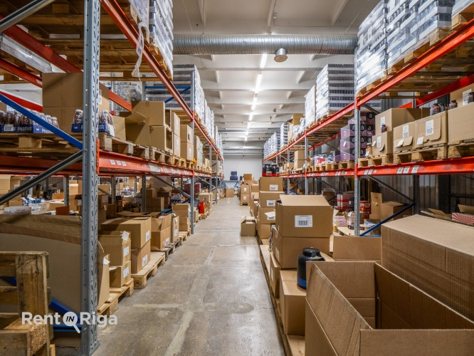 Iznomā noliktavas telpas.  Tiek piedāvātas plašas un ļoti labā stāvoklī esošas noliktavas Rīga - foto 11