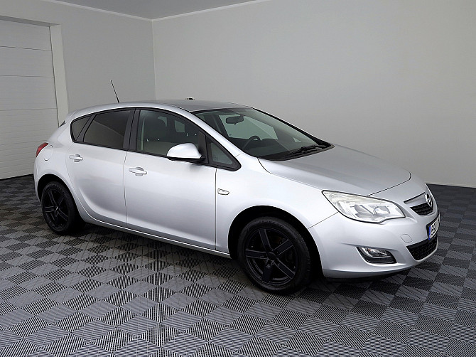 Opel Astra Elegance 1.6 85kW Таллин - изображение 1