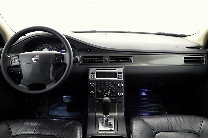 Volvo V70 Summum ATM 2.4 D5 120kW Таллин - изображение 5