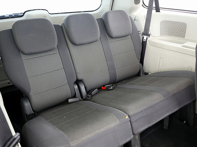 Chrysler Grand Voyager Comfort ATM 2.8 CRDi 120kW Таллин - изображение 8