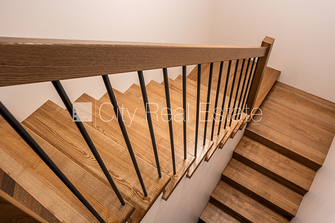 Jaunceltne, pagalma ēka, labiekārtots apzaļumots pagalms, iežogota teritorija, vieta Rīga - foto 19