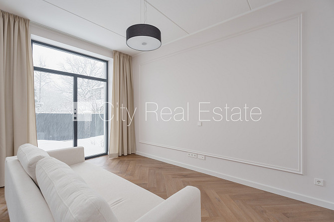 Jaunceltne, pagalma ēka, labiekārtots apzaļumots pagalms, iežogota teritorija, vieta Rīga - foto 17