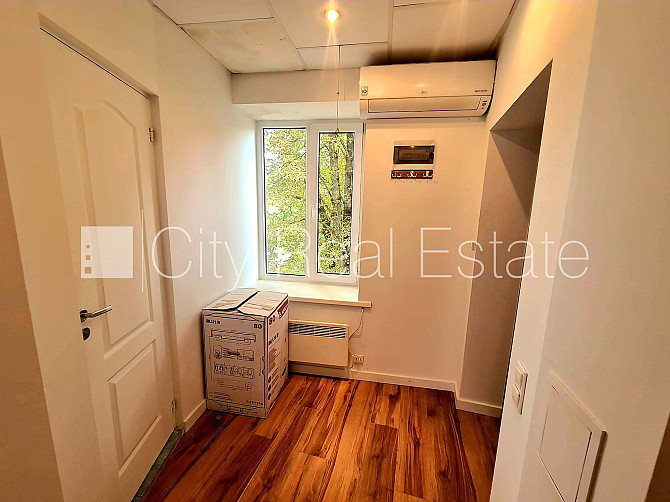 Fasādes māja, renovēta māja, slēgts pagalms, ieeja no ielas un pagalma, ir lifts, kāpņu Rīga - foto 14