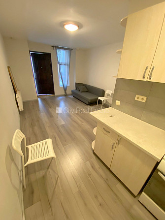 Fasādes māja, renovēta māja, slēgts pagalms, ieeja no ielas un pagalma, ir lifts, kāpņu Rīga - foto 3