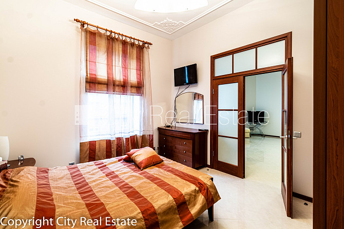 Фасадный дом, реновированный дом, вход с улицы, лифт, лестничная клетка после Рига - изображение 16