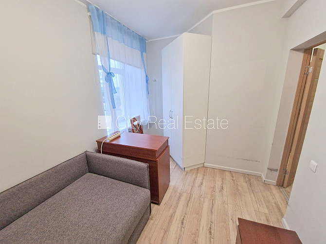 Pagalma māja, slēgts pagalms, ieeja no pagalma, mansards, logi vērsti uz pagalma pusi, studio Rīga - foto 13