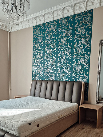 Fasādes māja, slēgts pagalms, ieeja no ielas, logi vērsti mājas abās pusēs, istabas Rīga - foto 18