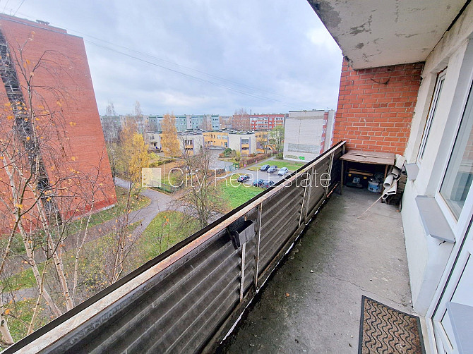 Zeme īpašumā, fasādes māja, ieeja no ielas, ir lifts, lodžija, logi vērsti uz pagalma pusi, Rīga - foto 18