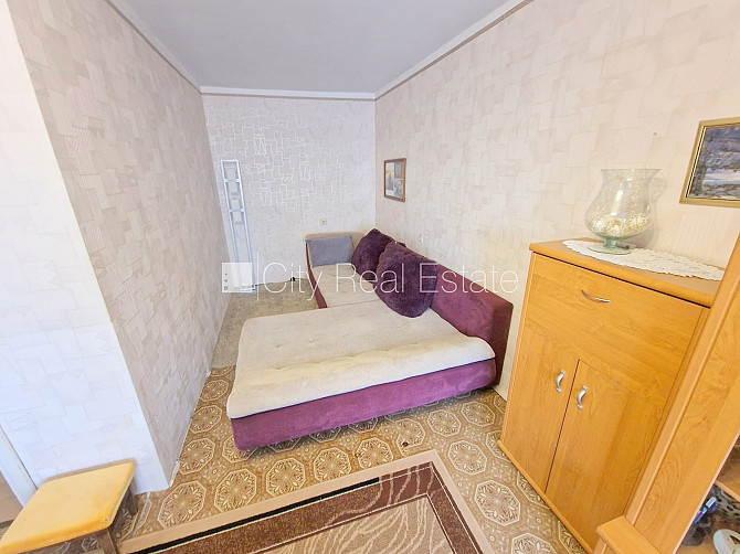 Zeme īpašumā, fasādes māja, ieeja no ielas, ir lifts, lodžija, logi vērsti uz pagalma pusi, Rīga - foto 13