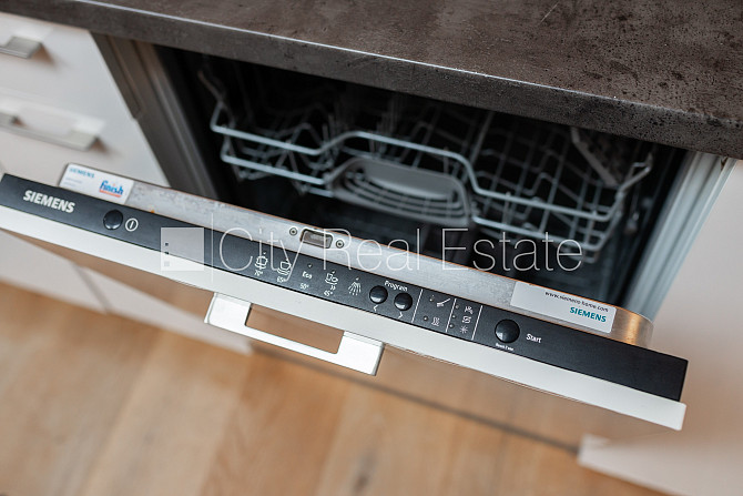 Fasādes māja, renovēta māja, slēgts pagalms, ieeja no ielas, ir lifts, kāpņu telpa pēc Rīga - foto 13