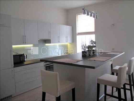 Фасадный дом, реставрированный дом, возможность аренды парковки, подземная Rīga