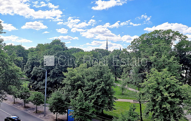 Zeme īpašumā, fasādes māja, renovēta māja, mainīts Jumta segums, viena kvadrātmetra Rīga - foto 4