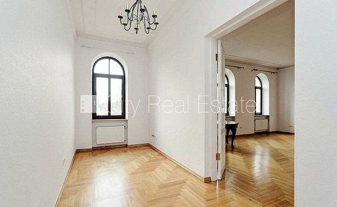 Zeme īpašumā, fasādes māja, renovēta māja, mainīts Jumta segums, viena kvadrātmetra Rīga - foto 9