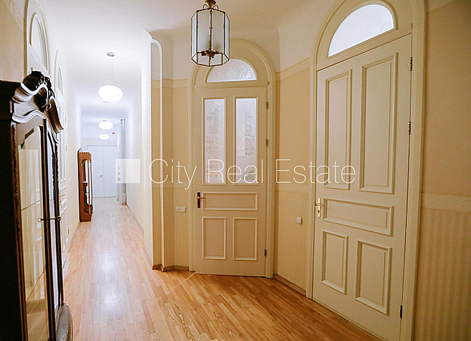 Fasādes māja, renovēta māja, ķieģeļu mūra sienas, fasāde ar dekoratīvo apmetumu, Rīga - foto 16