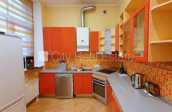 Fasādes māja, renovēta māja, ķieģeļu mūra sienas, fasāde ar dekoratīvo apmetumu, Rīga - foto 19