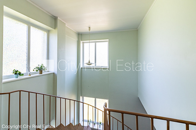 Zeme īpašumā, privātmāja, zaļā teritorija 2600 m2, slēgts pagalms, vieta automašīnai, Jūrmala - foto 17