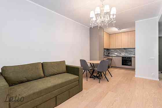 Lielisks 2 istabu dzīvoklis jaunā un skaistā projektā, 52 kv.m, 3/6 st., plašs balkons no abām istab Rīga