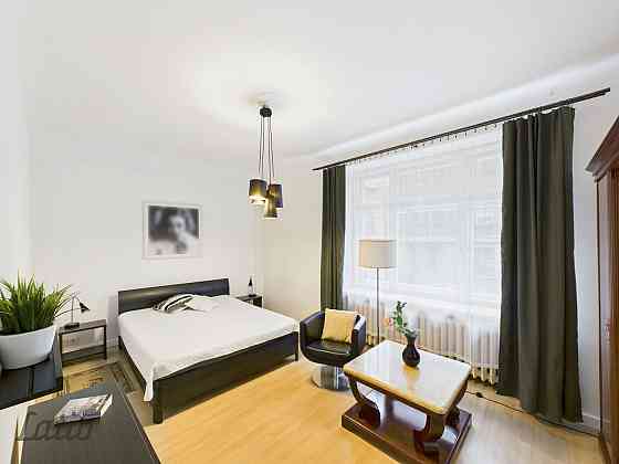 Izīrē mājīgu un gaumīgi iekārtotu dzīvokli Baznīcas ielā.
Atklājiet savu jauno mājvietu pašā Rīgas s Rīga