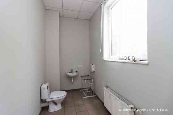 Предлагаются просторные коммерческие помещения над магазином MAXIMA в Рига