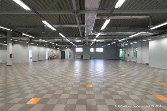 Предлагаются просторные коммерческие помещения над магазином MAXIMA в Рига