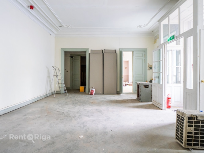 Сдаются в аренду коммерческие помещения в доме  в центре города!  В предложении Рига - изображение 5