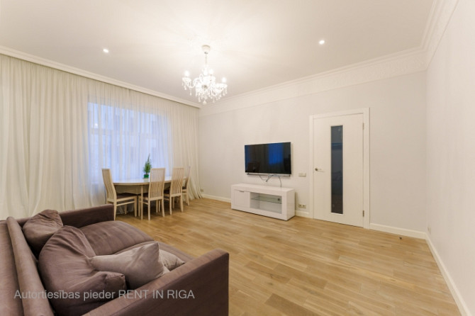 Элегантная и просторная 3-комнатная квартира "Упиша Пасажа"  Она расположена в Рига - изображение 7