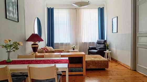 Просторная квартира в самом сердце Риги!   Сдаётся элегантная и полностью Рига