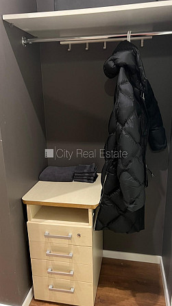 Fasādes māja, renovēta māja, labiekārtots apzaļumots pagalms, ieeja no ielas, studio tipa, Rīga - foto 19