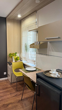 Fasādes māja, renovēta māja, labiekārtots apzaļumots pagalms, ieeja no ielas, studio tipa, Rīga - foto 14