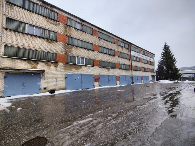 Tiek iznomātas neapkurināmas noliktavu telpas centrā, Sporta ielā.  Līdzena betona grīda. Plaši vārt Рига - изображение 6