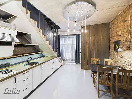 Izīrē ekskluzīvu 3 līmeņu lofta dzīvokli Rīgas centrā.
Piedāvāju unikālu, plašu un gaumīgi veidotu l Rīga