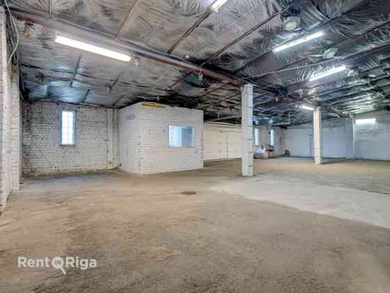 Iznomā noliktavas telpas Strenču ielā.  + kopējā platība 240 m2 + 3 fāžu elektrības pieslēgums + slē Рига