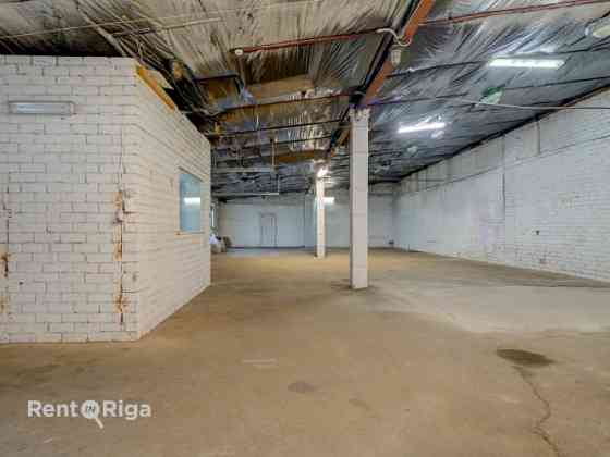 Iznomā noliktavas telpas Strenču ielā.  + kopējā platība 240 m2 + 3 fāžu elektrības pieslēgums + slē Рига